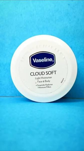 VASELINE CLOUD SOFT LIGHT MOISTURISER 50ML